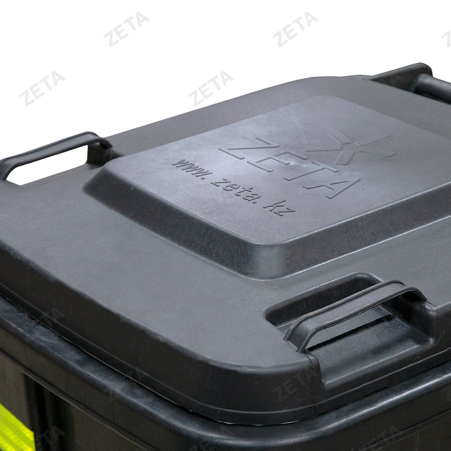 Мусорный бак с крышкой на колёсах, чёрный, со светоотражающей лентой (140 л.)